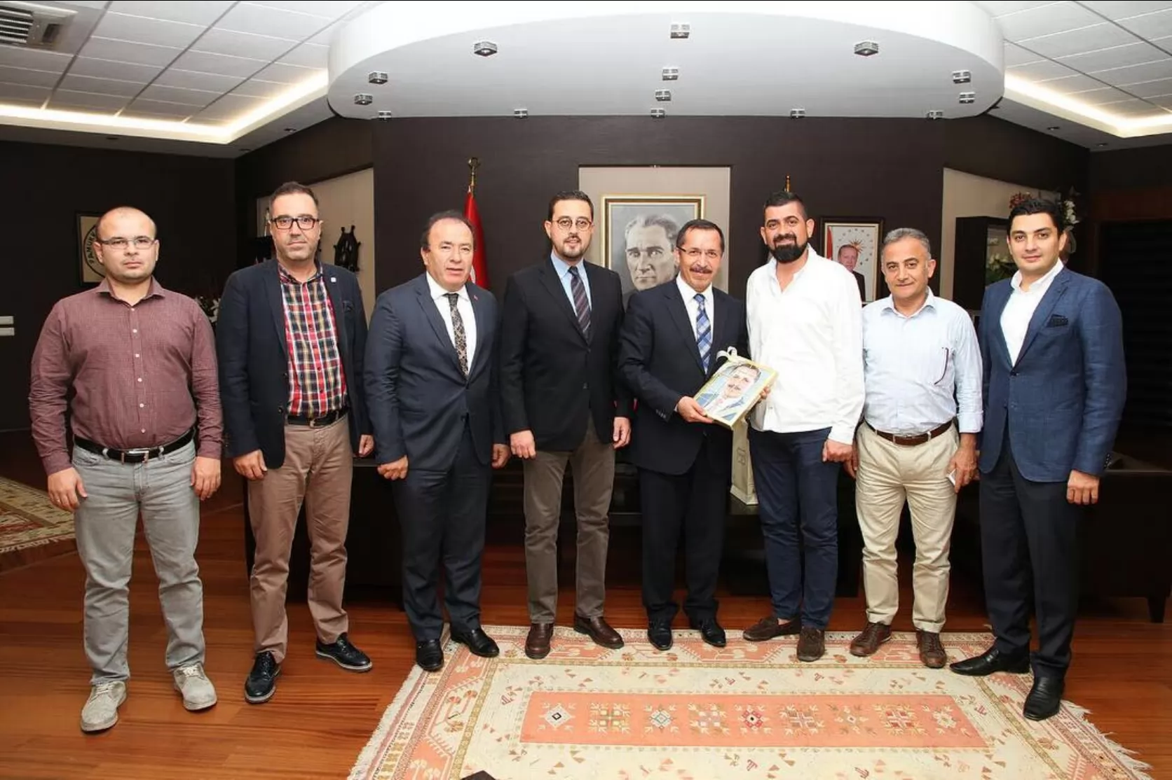 Basiad Pamukkale Üniversitesi Rektörü Prof. Dr. Hüseyin Bağ'ı makamında ziyaret  etti.