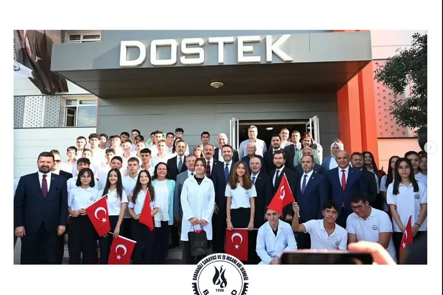 Denizli Sanayicileri Buluşması Denizli Organize Sanayi Bölgesi’nde yer alan DOSTEK Koleji ev sahipliğinde, Enerji ve Tabii Kaynaklar Bakanımız Sayın Alparslan Bayraktar’ın teşrifleriyle önemli bir buluşma gerçekleştirdik.