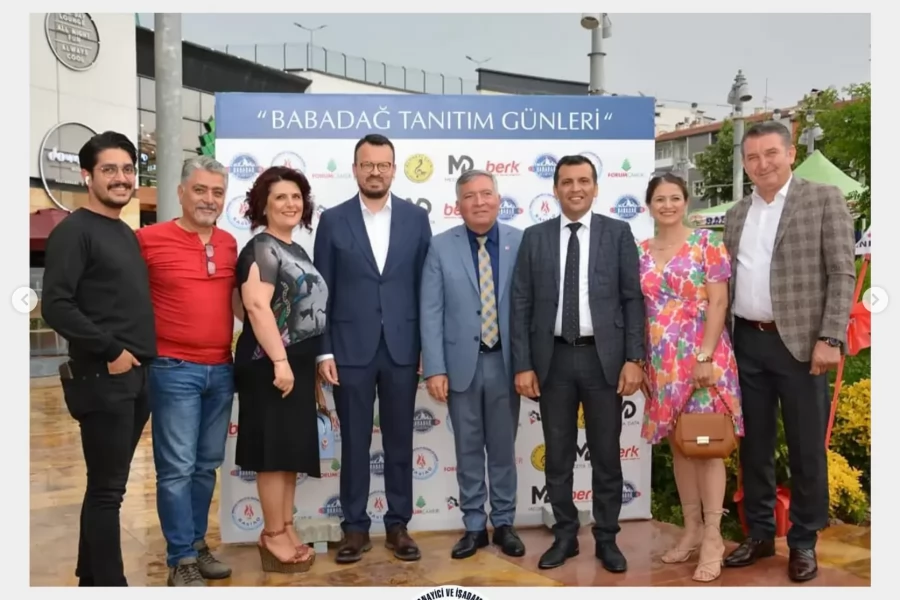 Forum Çamlık AVM’de gerçekleşen Babadağ Tanıtım Günleri Açılış Töreni’ni değerli misafirlerimizin katılımlarıyla gerçekleştirdik.“Benim İçin Babadağ” tanıtım filminin gösterimi yapıldı.