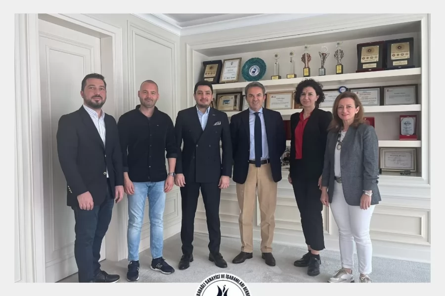 BASİAD Yönetim Kurulu olarak Gökhan Tekstil’i ziyaret ettik. BASİAD'ın yeni dönem projeleri hakkında istişarelerde bulunduğumuz Ahmet Gökşin ve Fahri Gökşin'e bizleri ağırladıkları için teşekkür ederiz.