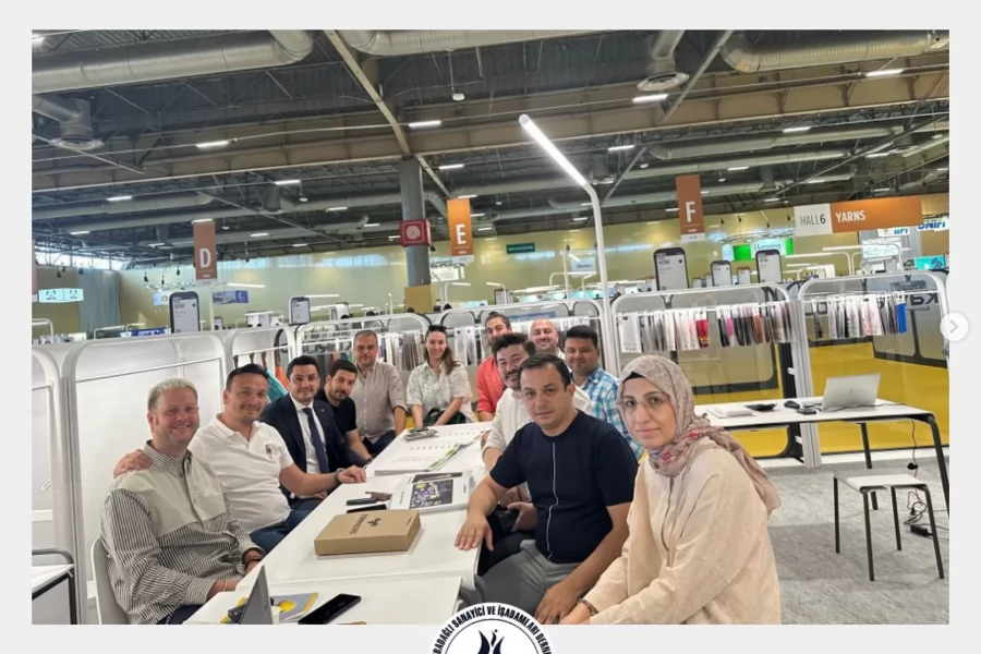 Premiere Vision Paris Fuarı’na katılım sağlayan üyemizlerimizden Kaynak Tekstil’i ziyaret ettik. Misafirperverlikleri için kendilerine teşekkür ederiz.