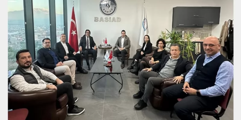 CHP Denizli İl Başkanı Sayın Ali Osman Horzum, BASİAD Yönetim Kurulunu dernek ofisinde ziyaret etti. Kendilerine nazik ziyaretleri için teşekkür ederiz. 83h