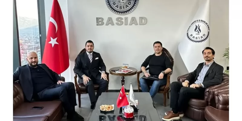 Venatron Enterprise Security Services CEO'su Serkan Kurt, Dernek ofisimizde Yönetim Kurulu Başkanı ve Üyelerini ziyaret etti.  Nazik ziyaretleri için Sayın Kurt'a Teşekkür ederiz.