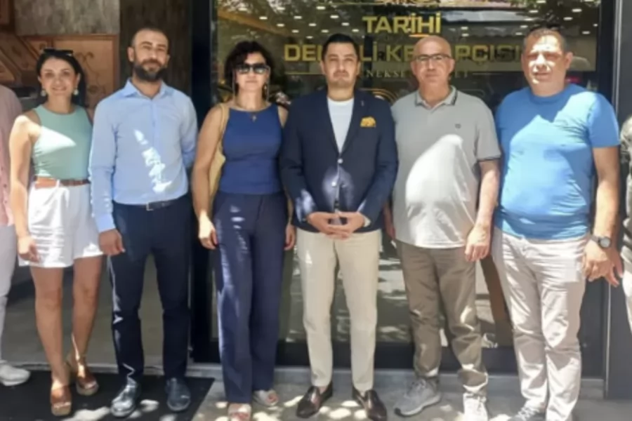 BASİAD, Denizli Aile ve Sosyal Hizmetler İl Müdürlüğü izninde çocuk esirgeme kurumundaki çocuklara öğle yemeği verdi.